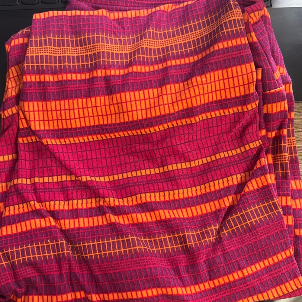 Lularoe- Mixed colors - Red and Misc